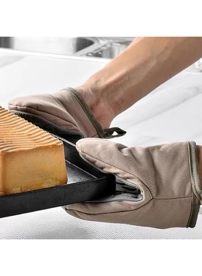 ULIOVA قفازات الفرن المقاومة للحرارة من السيليكون مزدوجة الطبقات، قفازات الخبز غير الانزلاقية ببطانة قطنية للطهي والخبز والبيكيو والميكروويف، قفازات واقية سهلة التنظيف ومتينة - Image 3